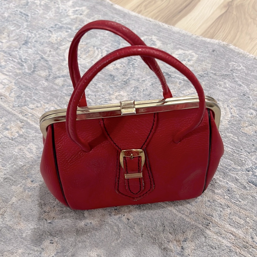 Vintage red purse- unbranded